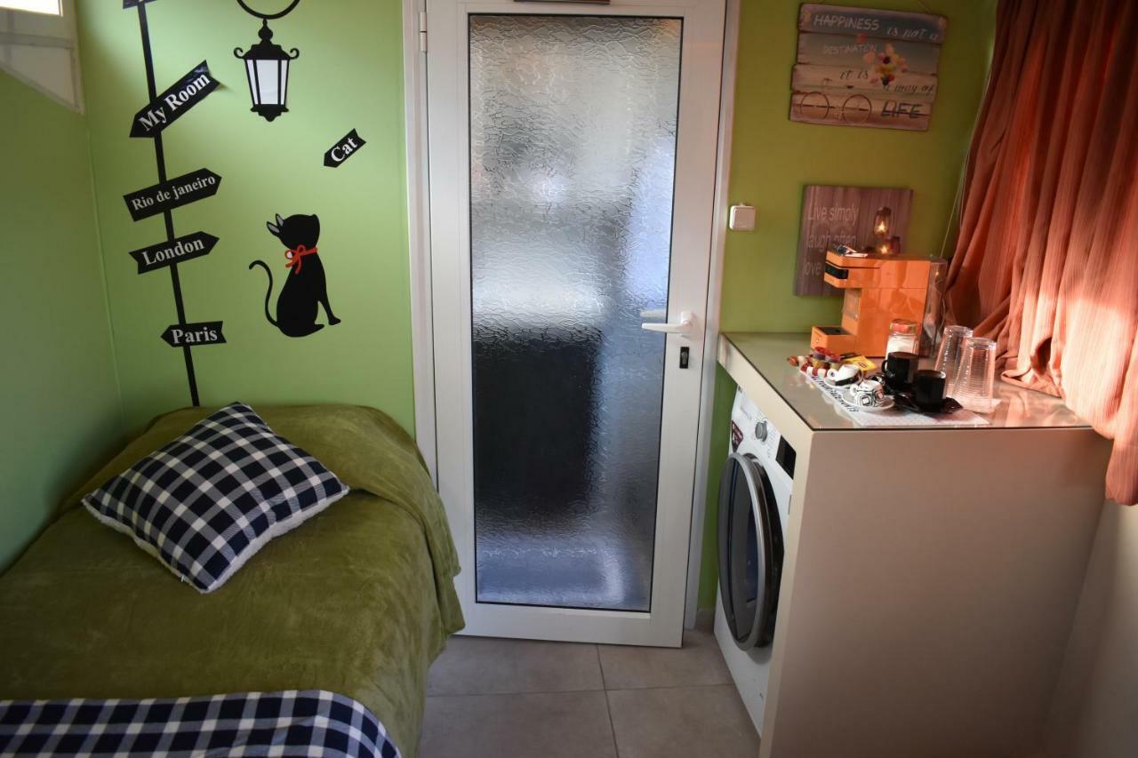 Adriana'S Loft Apartment Патра Екстериор снимка